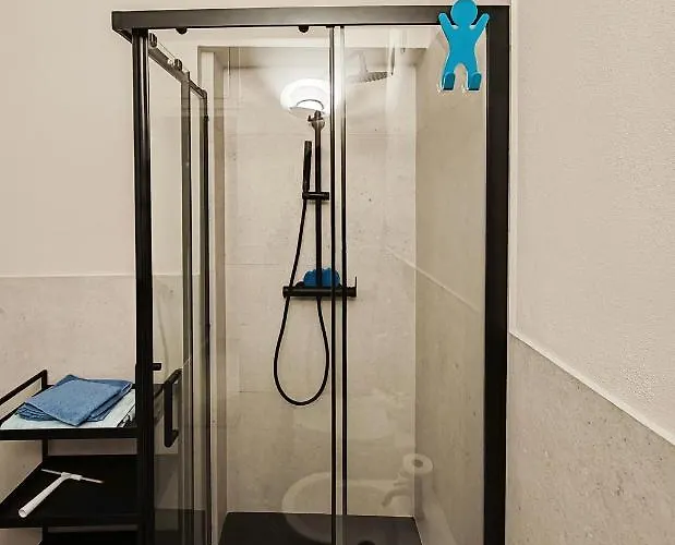 5mincorsocomo - Jolly - Typical アパート *