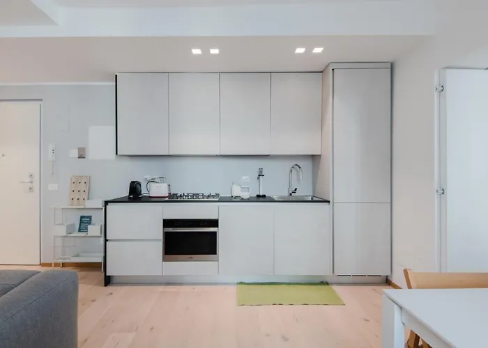 Easylife - Moderno Bilocale A Due Passi Dai Bastioni Di Porta Venezia E Dallo Splendido Parco Cittadino Indro Montanelli Διαμέρισμα *