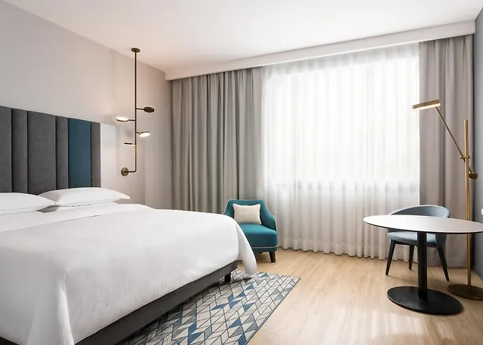 호텔 Sheraton San Siro 4*