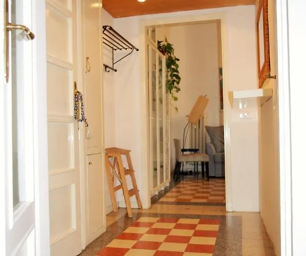 Incantevole De Angeli アパート