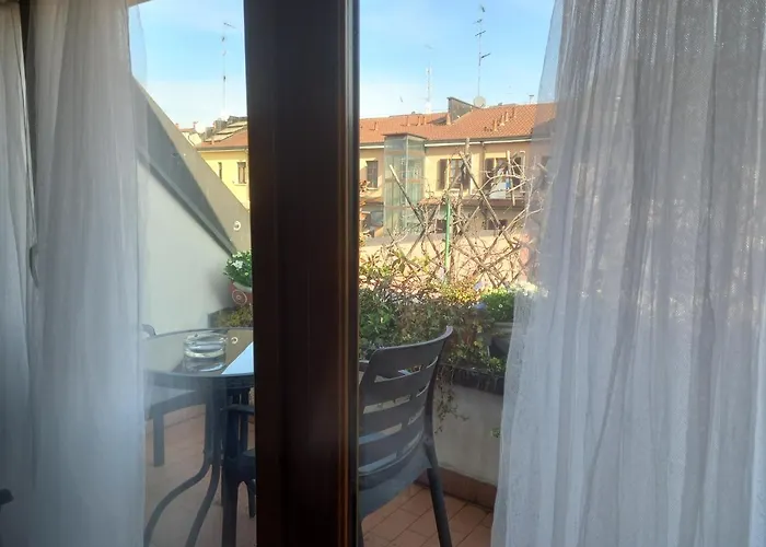 Aparthotel The Boheme Vintage Junior ---- Cozy & Quiet & Comfortable With Private Bathroom & Fully Equipped Kitchenette & Cozy Balcony - Lift To 4th Floor - Metro' -green Subway Porta Genova 4*