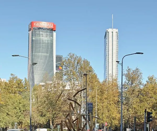 Dinamia Citylife Apartment