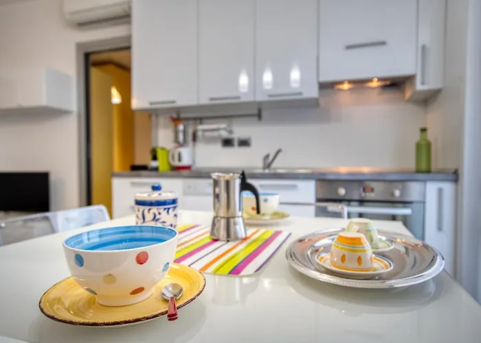 アパート Guesthost - Casa Cherenel ミラノ