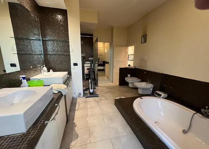 San Siro Club מלון