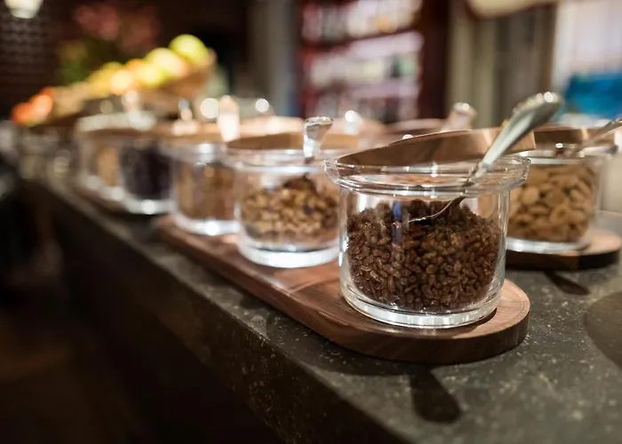 Отель Portrait - Lungarno Collection Милан