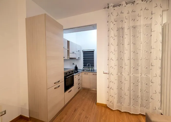 Apartment N&ghomesweethome Raffaelloelegante Ideale Affari