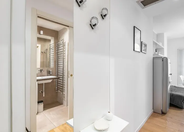 Easylife - - Castaldi 25 - Porta Venezia Milan