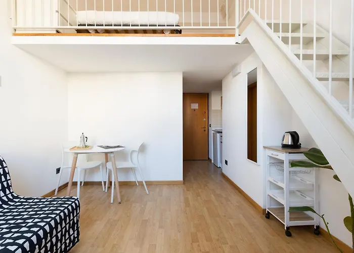 Guesthost - Apts Milano-corso Magenta Milano