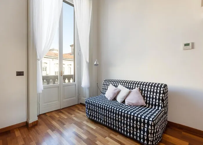 Guesthost - Apts Milano-corso Magenta * Milano