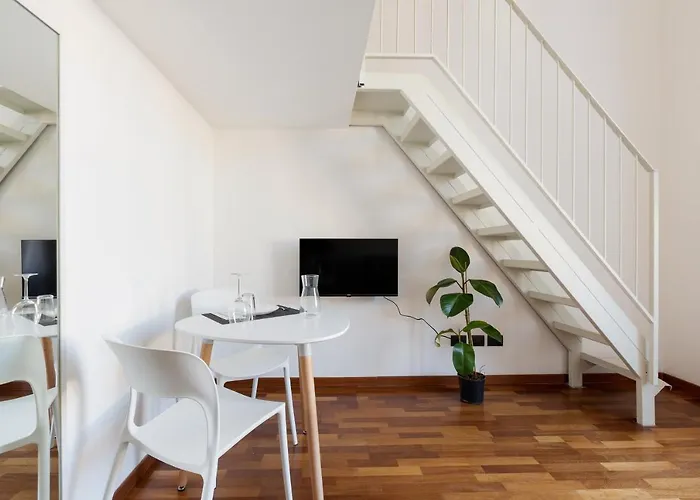 Guesthost - Apts Milano-corso Magenta