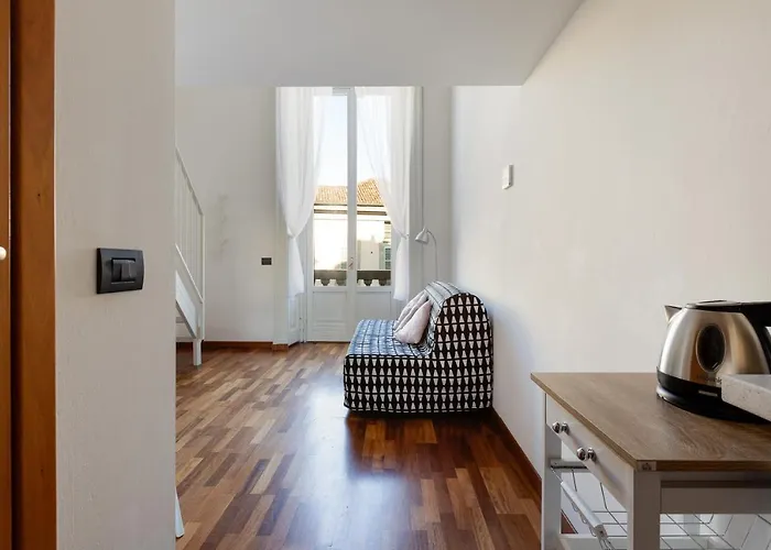 Guesthost - Apts Milano-corso Magenta *