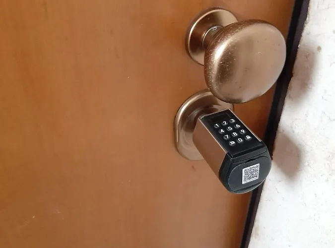 M.aurelio Red Lägenhet *