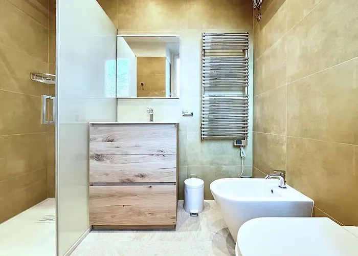 Lovely Flat With Park View *