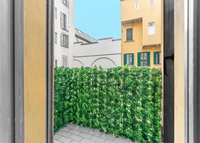 Duomo 7 Minuti Exclusive Vercelli * Milão