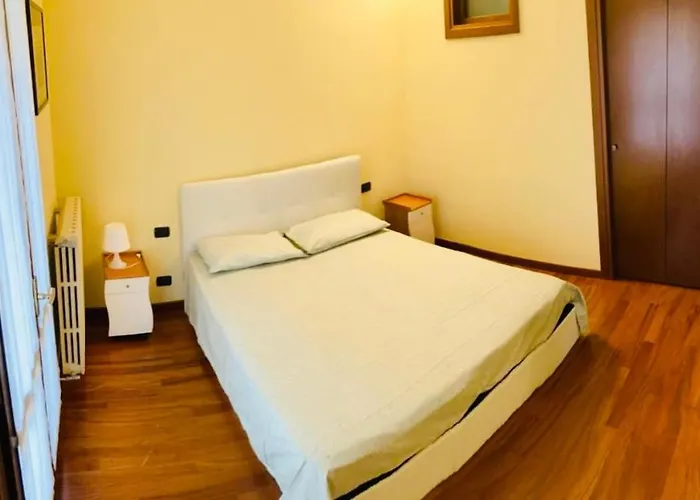 Bilocale Zona Centro Appartement Milaan