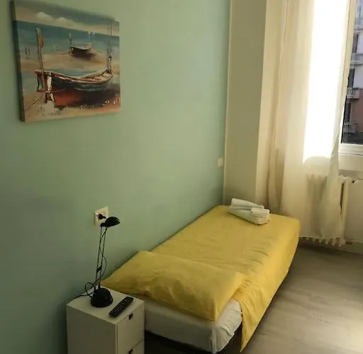 Appartement In Zona Bocconi Milan