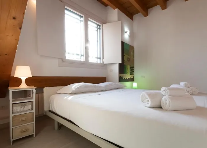 Mansarda Cola Lägenhet *