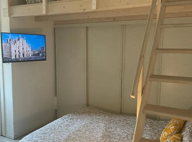 Διαμέρισμα Porta Romana Bella 2 ! Centro *