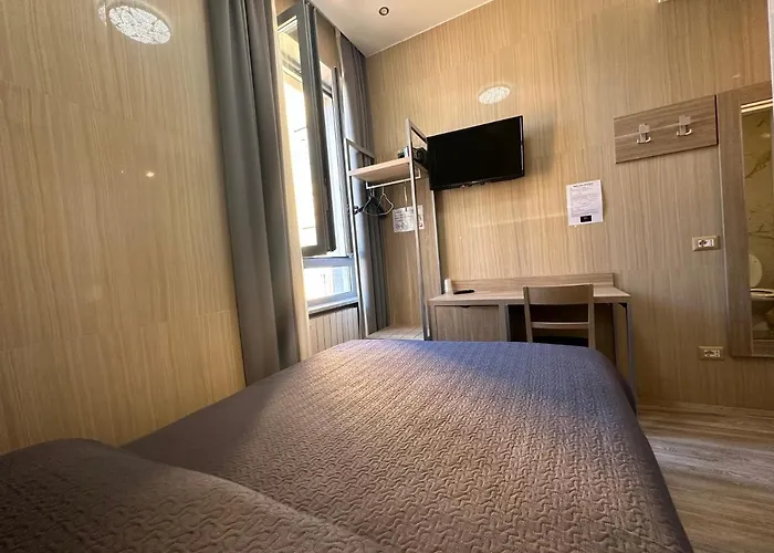 Midway 3* Милан