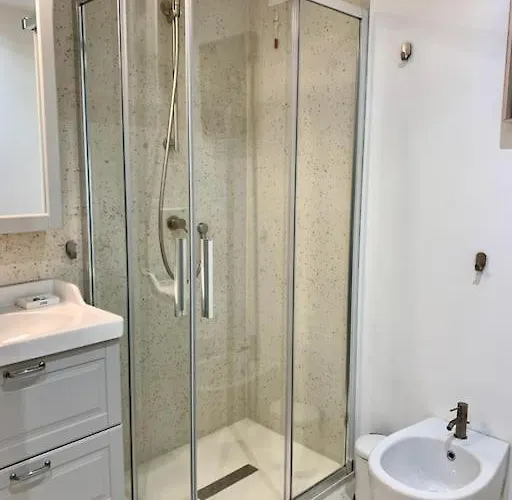 Stylish Flat In Porta Romana-fondazione Prada Διαμέρισμα *