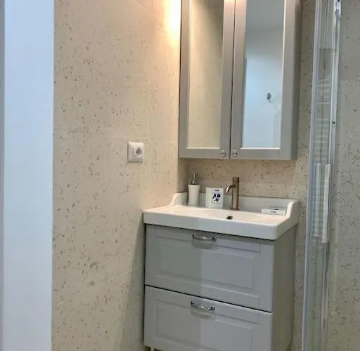 Stylish Flat In Porta Romana-fondazione Prada *