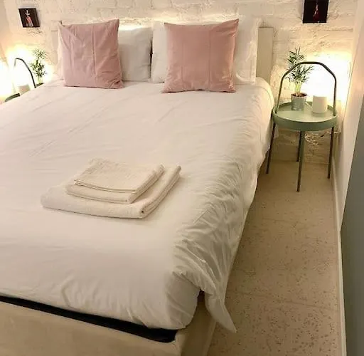 Stylish Flat In Porta Romana-fondazione Prada Διαμέρισμα *