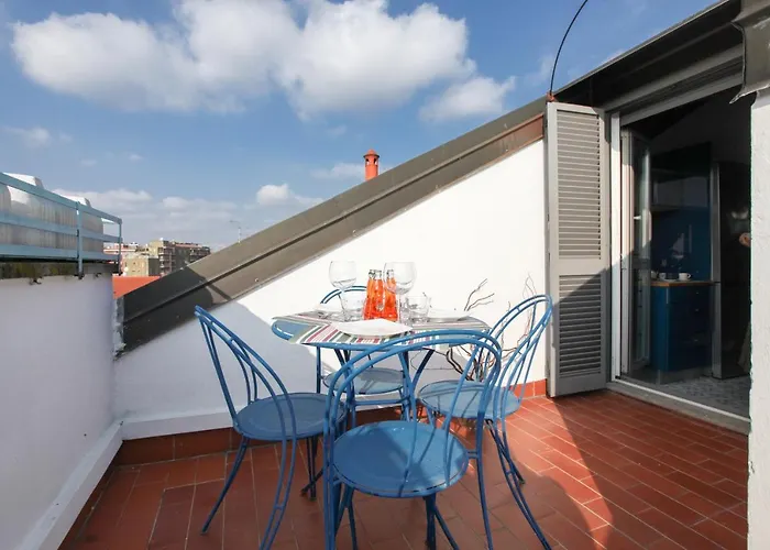 Guesthost - The Cosy Terrace Of Milano- Via Sardegna *