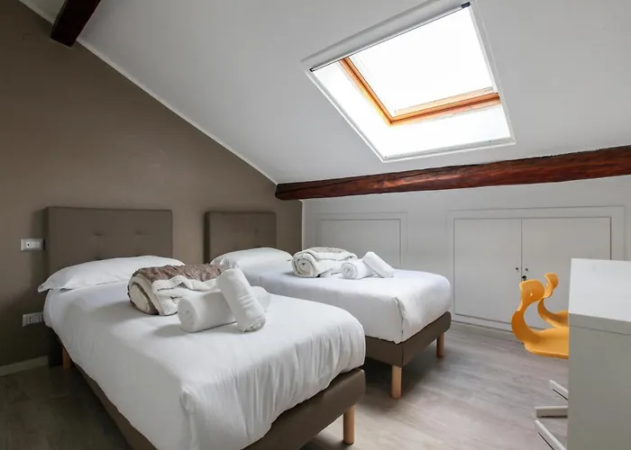 Guesthost - The Cosy Terrace Of Milano- Via Sardegna *