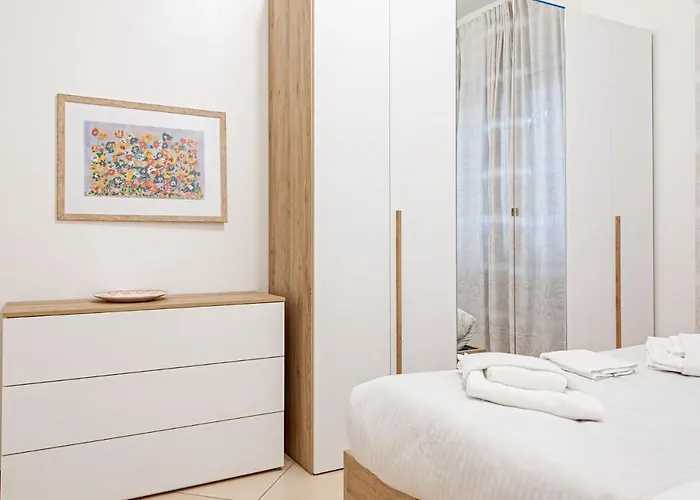 Bnbutler - Pellegrino Rossi, 42 - Ampio E Comodo Per 5 아파트