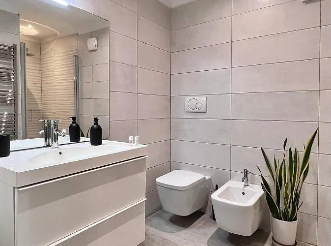 Life Is Beautiful Design Loft Navigli Romolo, Smarttv, Wifi, Ac And Street Parking Lejlighed *