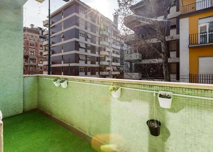 Guesthost - Near Piazza Firenze