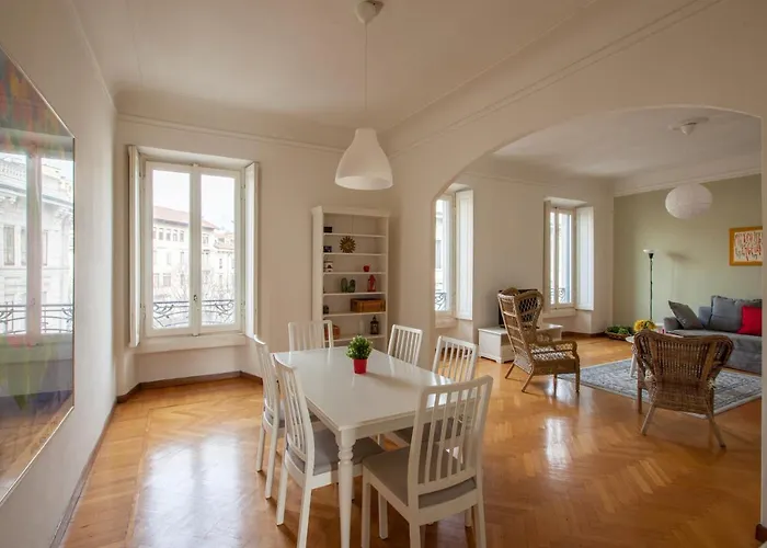 With Balcony - 50 M Far From Pagano M1 ميلان