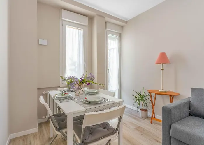 Bo13 -crescenzago- Bright - Wifi - Elegant Apartmán