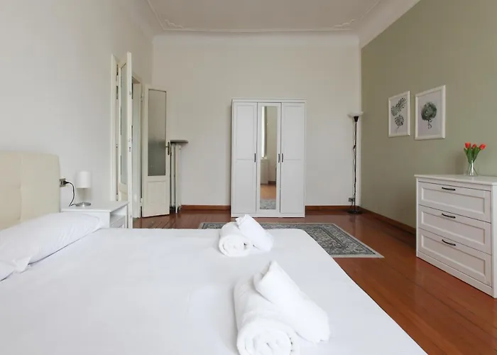 With Balcony - 50 M Far From Pagano M1 Apartmán