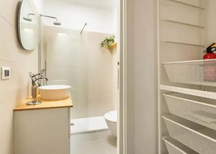 I Host - Polesine 2 Милан