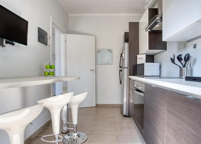 Joivy Delightful Flat With Balcony *