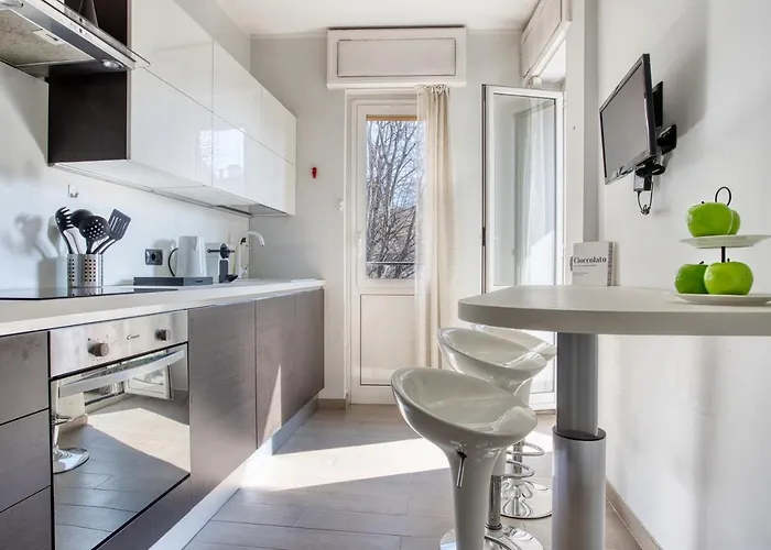 Joivy Delightful Flat With Balcony * Milánó