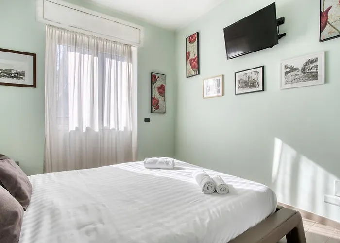 Apartman Joivy Delightful Flat With Balcony *