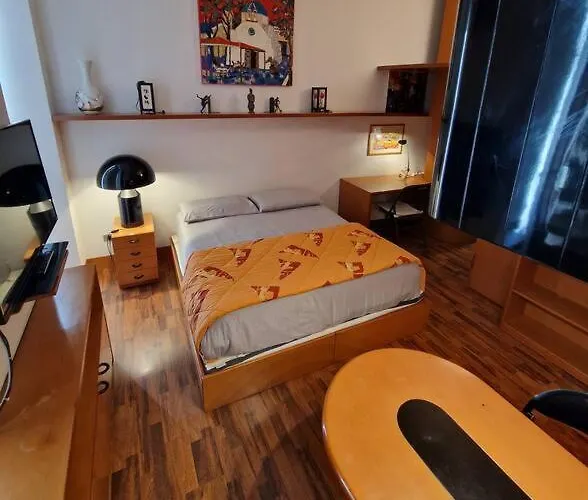 Osti 3 Beautifully Furnished *
