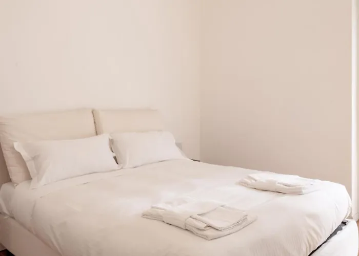 Bnbutler - Casa Lario - Isola District Apartmán *