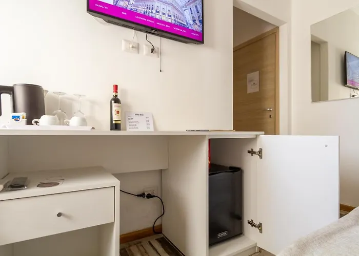 בית הארחה Flowers מילאנו