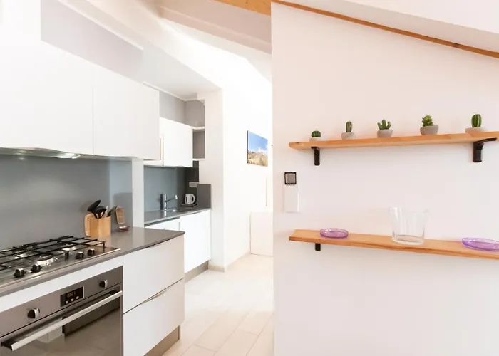 Mansarda Cola דירה *