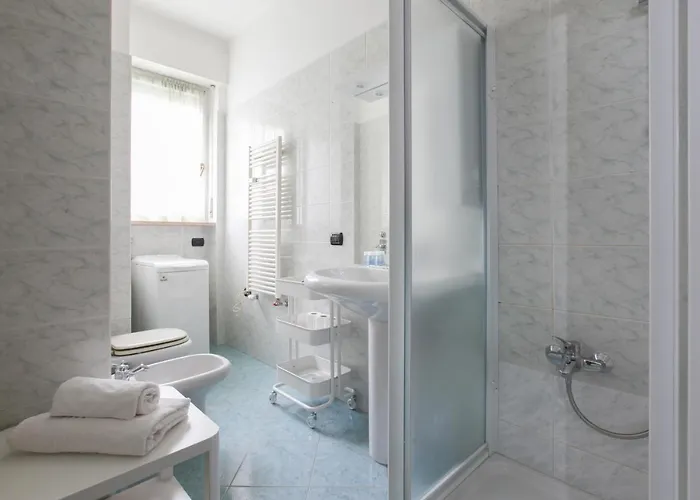 Guesthost - San Siro Stadium Garden Flat דירה *