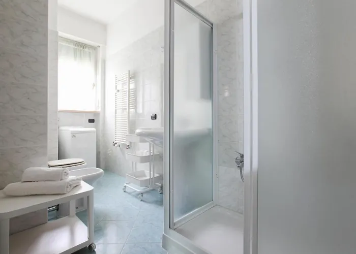 Guesthost - San Siro Stadium Garden Flat