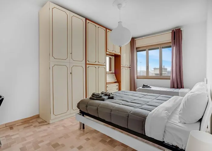 Cav9 - Large With Panoramic View - * Milano