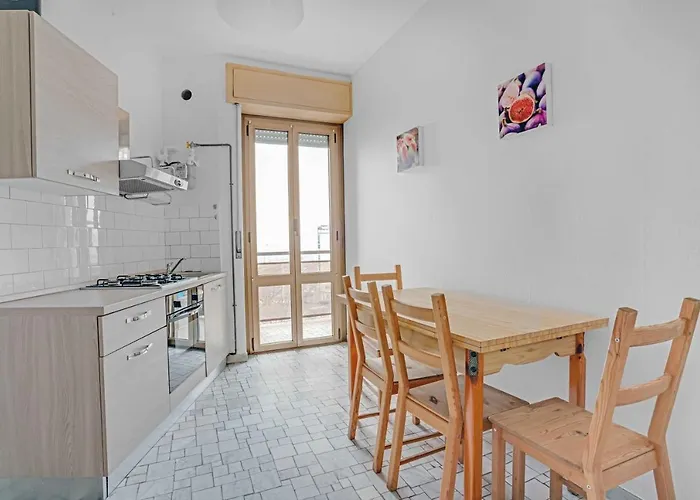 Cav9 - Large With Panoramic View - Lägenhet Milano