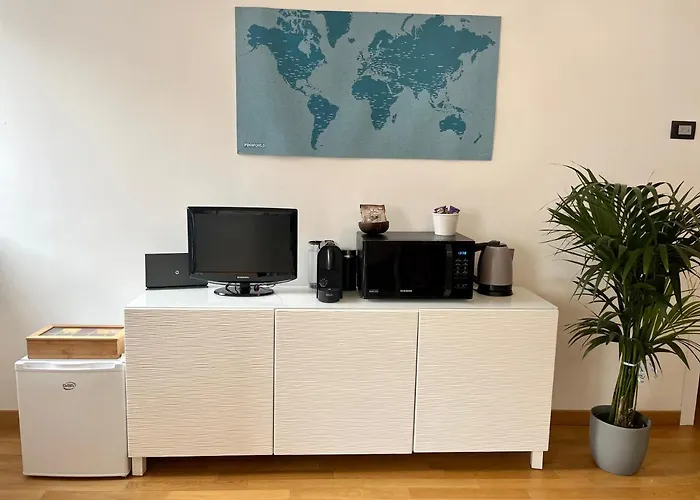 Sulla Metro 3 Gialla Maciachini Апартаменты *