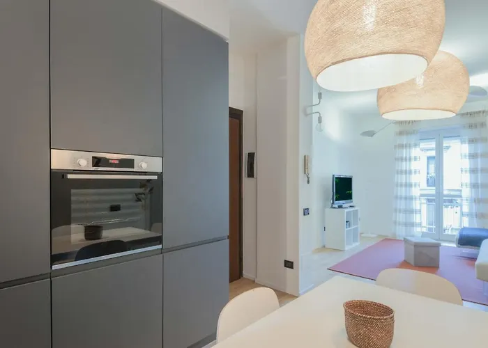Easylife - - Gaetana Agnesi 18 - Porta Romana * Milán