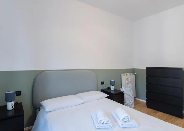 Easylife - - Gaetana Agnesi 18 - Porta Romana * Milán