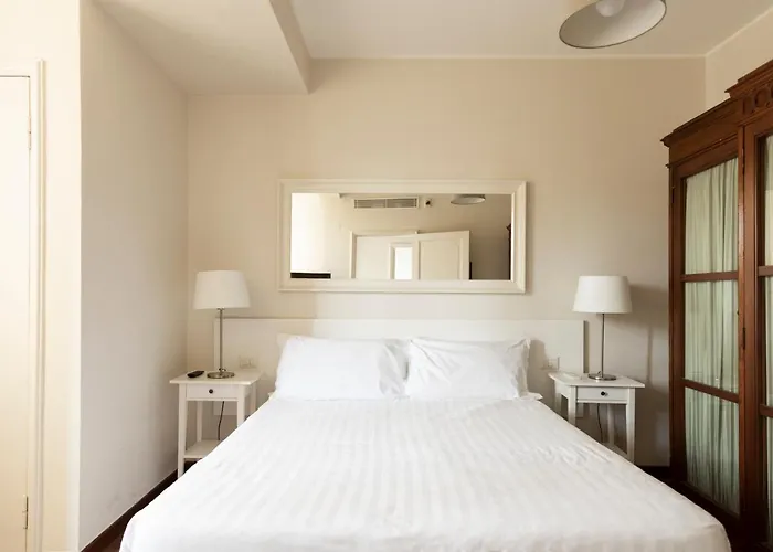 Montenapoleone - Sant Andrea Charme Penthouse